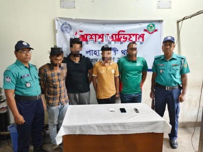 ডিবি পরিচয়ে অপহরণ টাকা, স্বর্ণালংকার লুট গ্রেপ্তার ৫